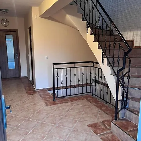 къща каменар