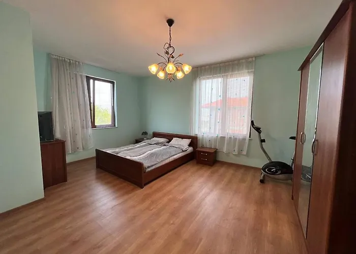 къща каменар Pomorie