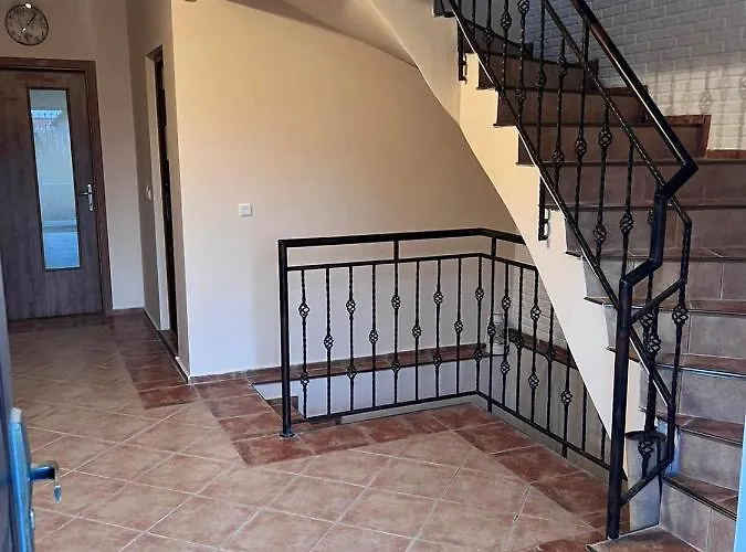 къща каменар